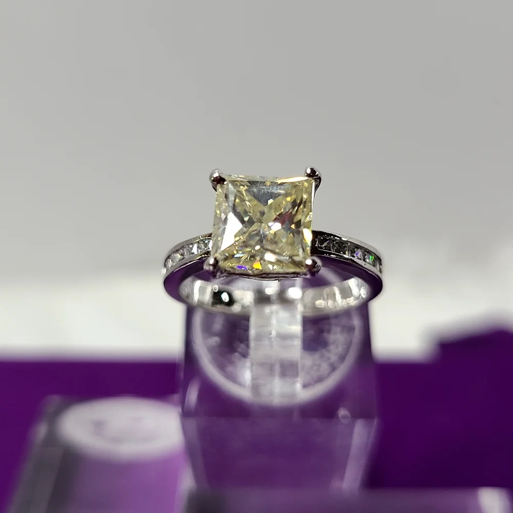 Moissanite 2.65 carat Candlelight Princess cut Solitare Ring